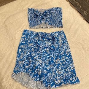 Tie front floral top with matching wrap knot skirt, small